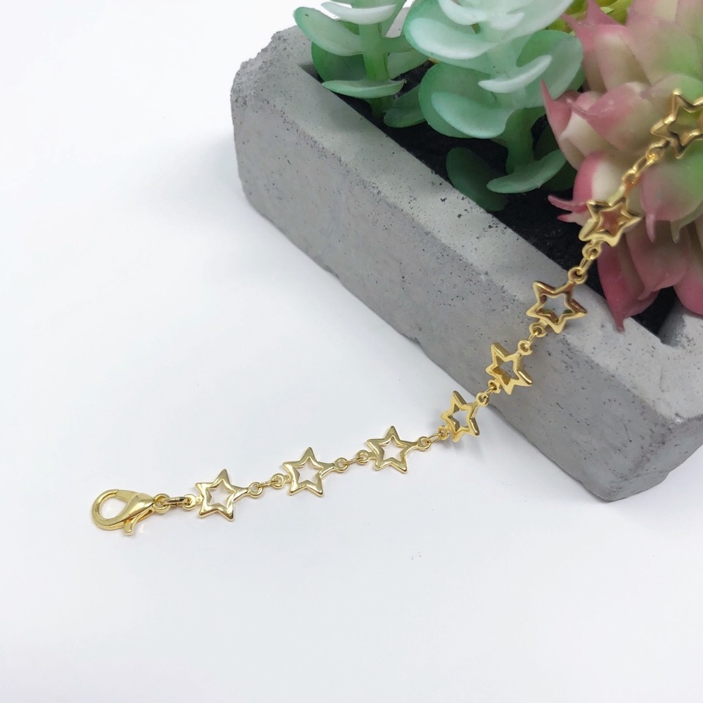 Dainty Gold Star Choker Necklace - Picture 6 of 8